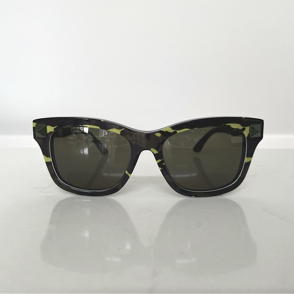 VALENTINO V670SC Camouflage Rockstud Sunglasses - Picture 6 of 16